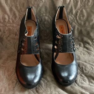 Miz Mooz Black pump size 8.5